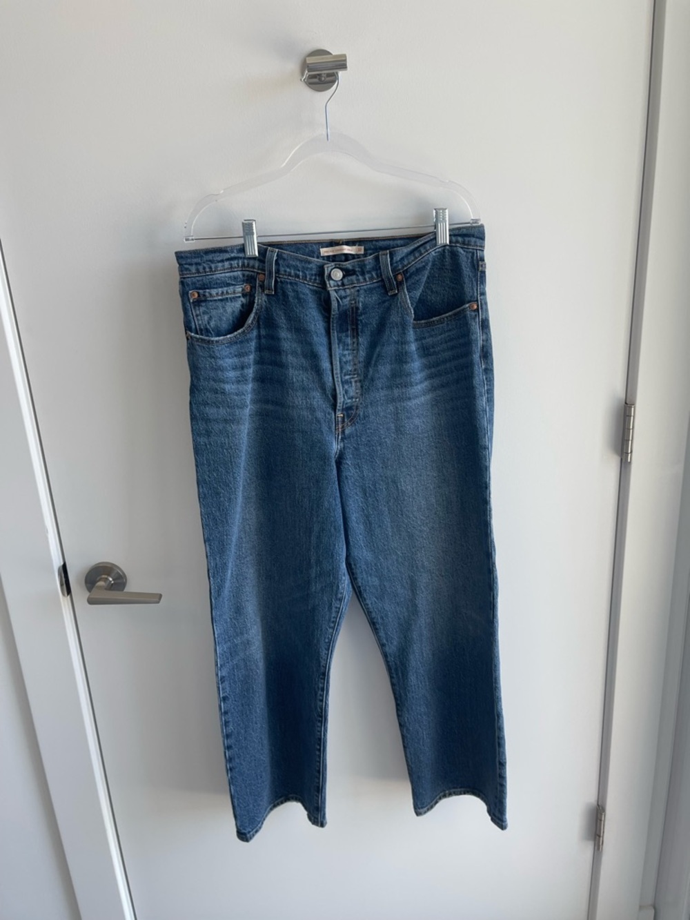 Levi Ribcage Straight Ankle Leg Jeans - Medium Blue